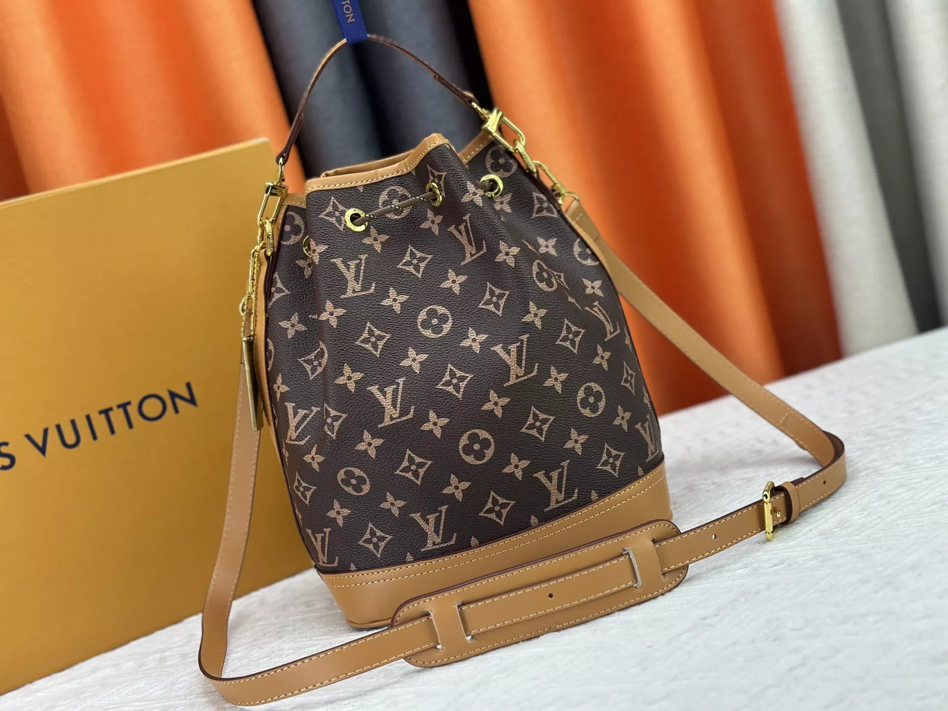 StreetReady 5283 Louis Vuitton AAA Quality Messenger Bags For Women - Image 3