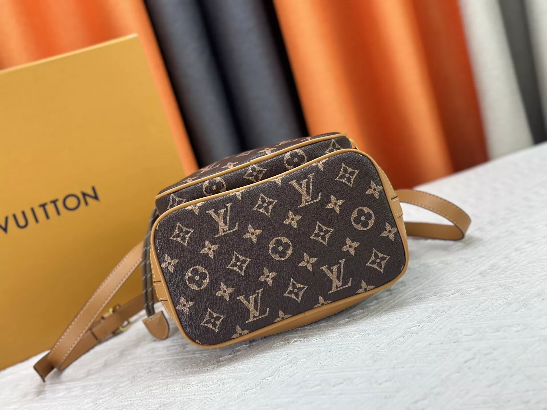 StreetReady 5283 Louis Vuitton AAA Quality Messenger Bags For Women - Image 4