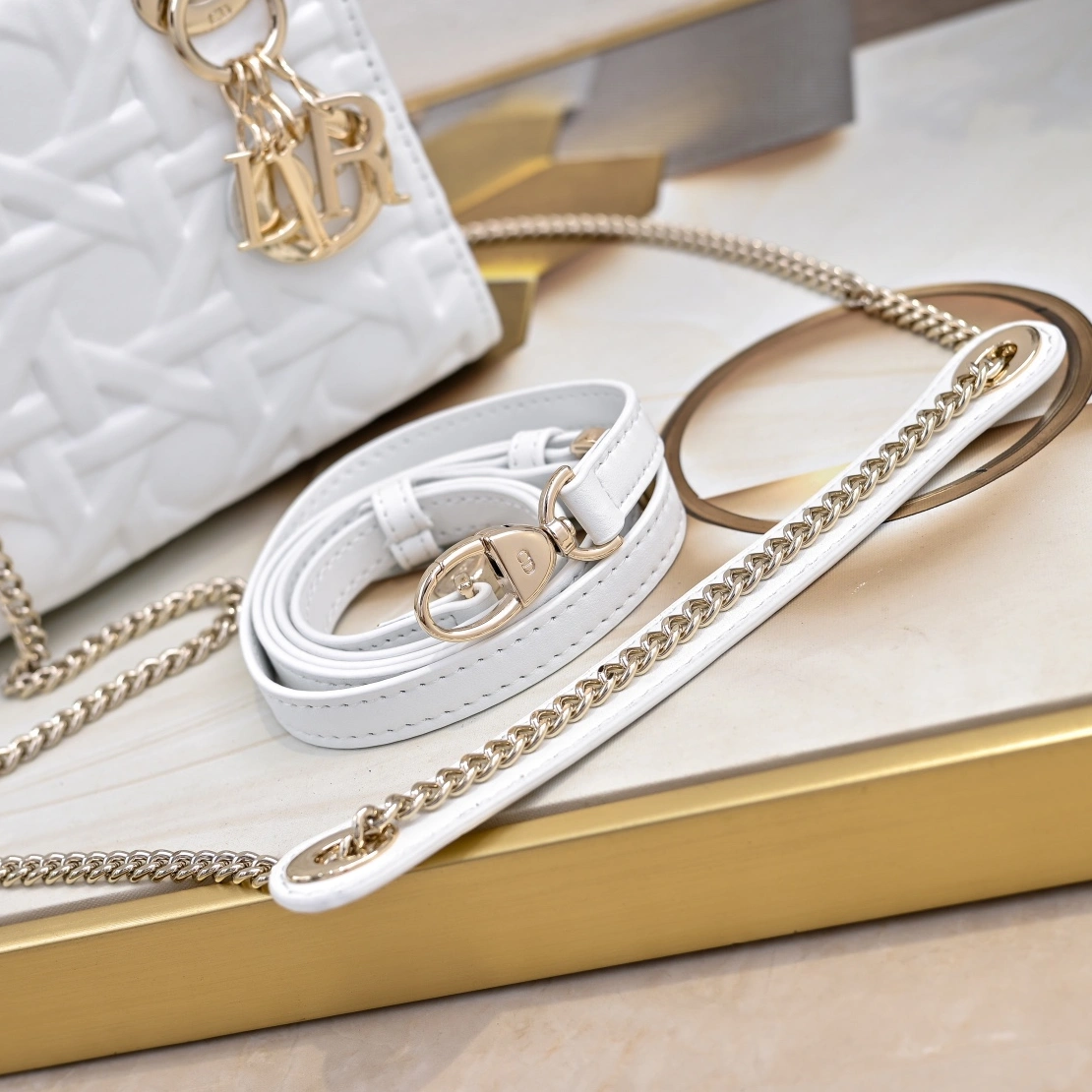 StreetReady 6895 Christian Dior AAA Quality Handbags For Women - Image 4