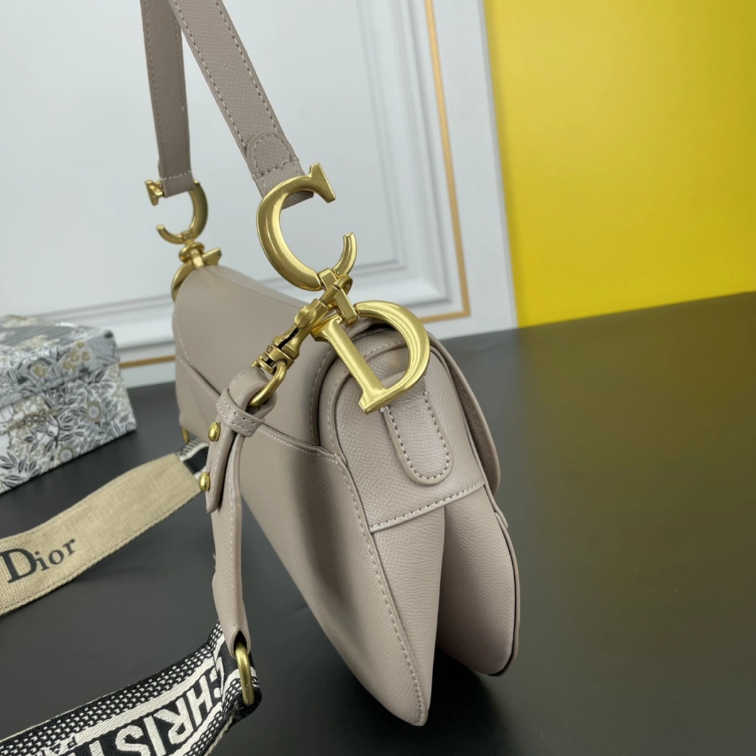 StreetReady 8104 Christian Dior AAA Quality Messenger Bags For Women - Image 3