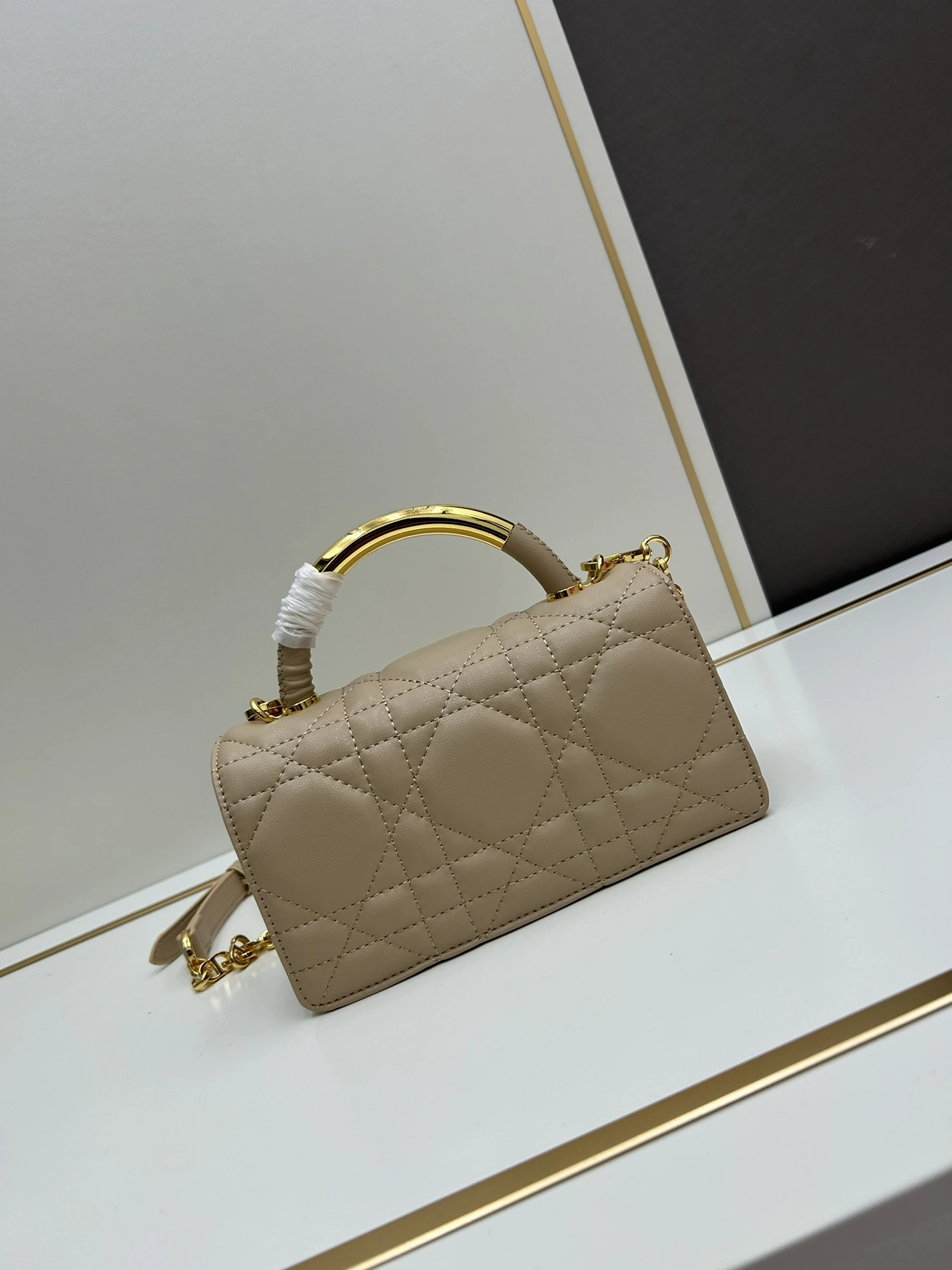 Stylish 1270 Christian Dior AAA Quality Messenger Bags For Women - Image 3