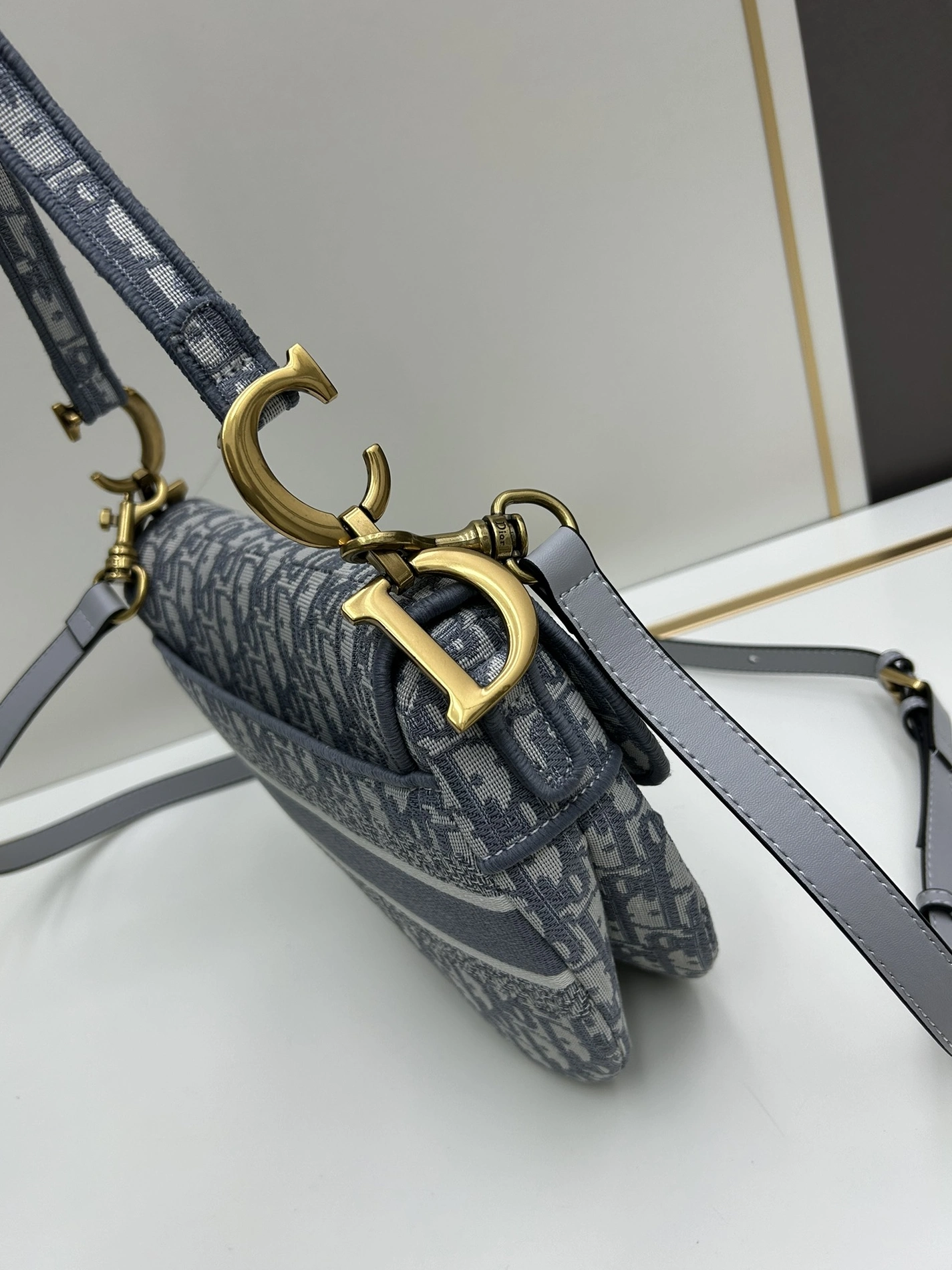 Stylish 307 Christian Dior AAA Quality Messenger Bags For Women - Image 3