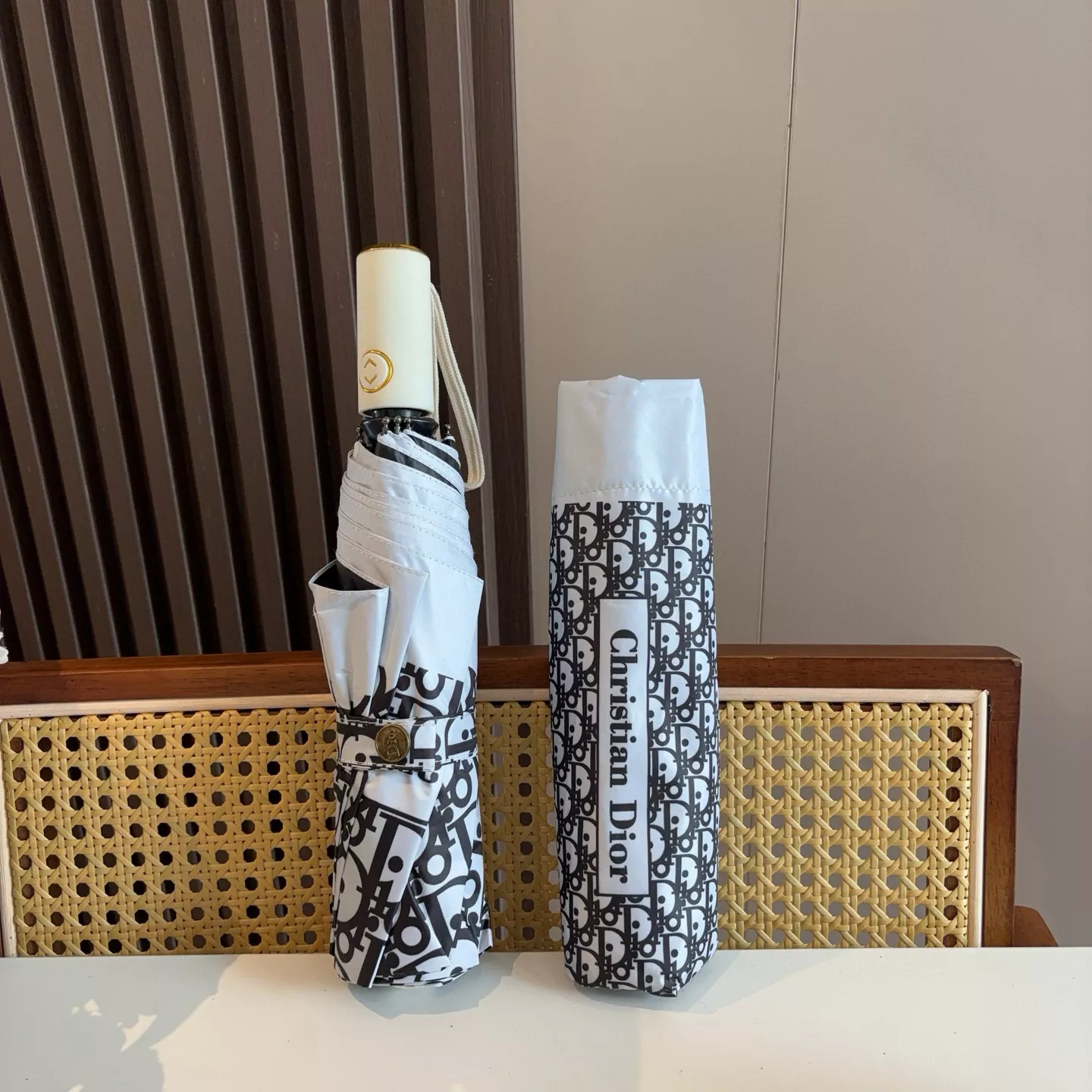 Stylish 539 Christian Dior Umbrellas - Image 5