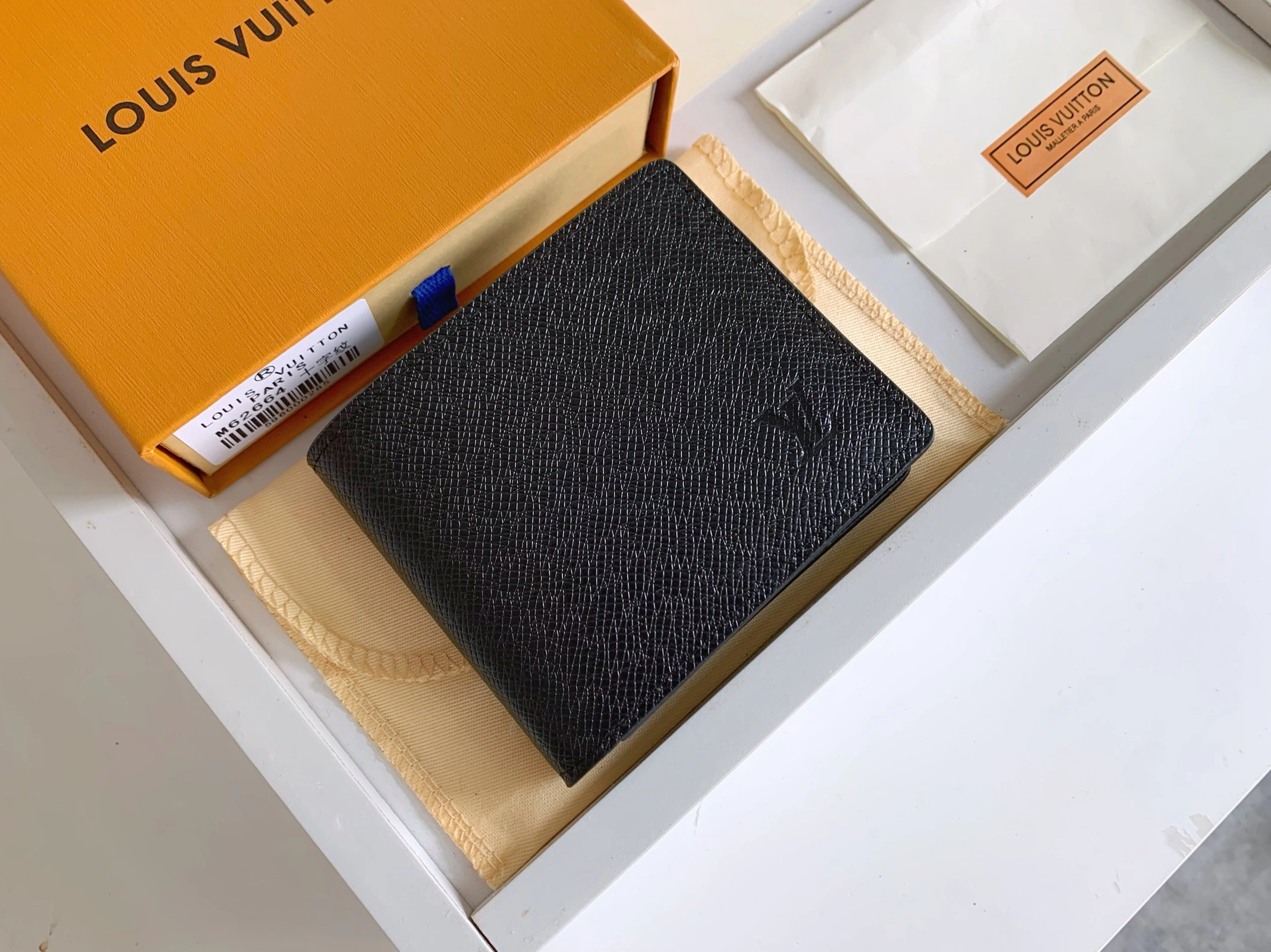 Stylish 7318 Louis Vuitton LV Wallets For Unisex