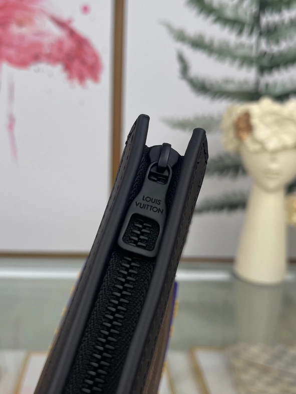 Stylish 9733 Louis Vuitton AAA Quality Wallets For Unisex - Image 5