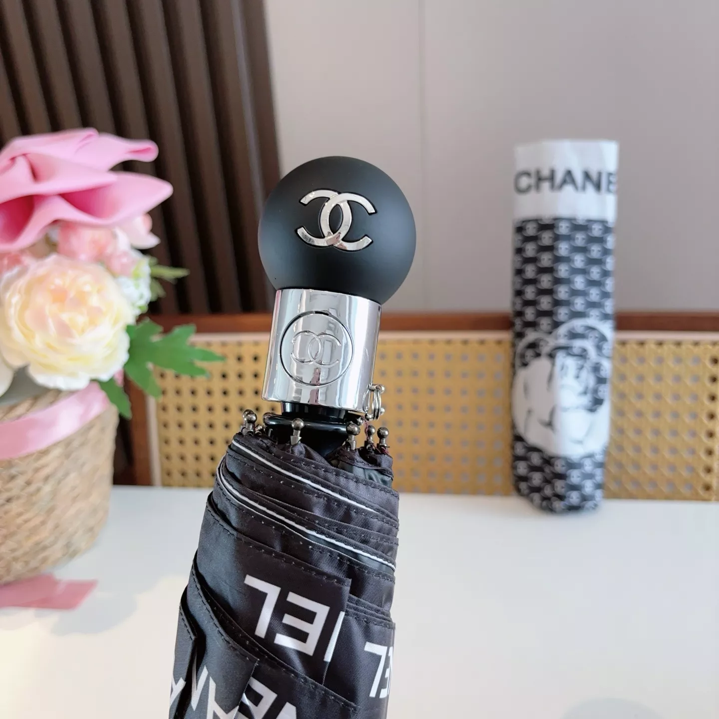 Timeless 5720 Chanel Umbrellas - Image 6