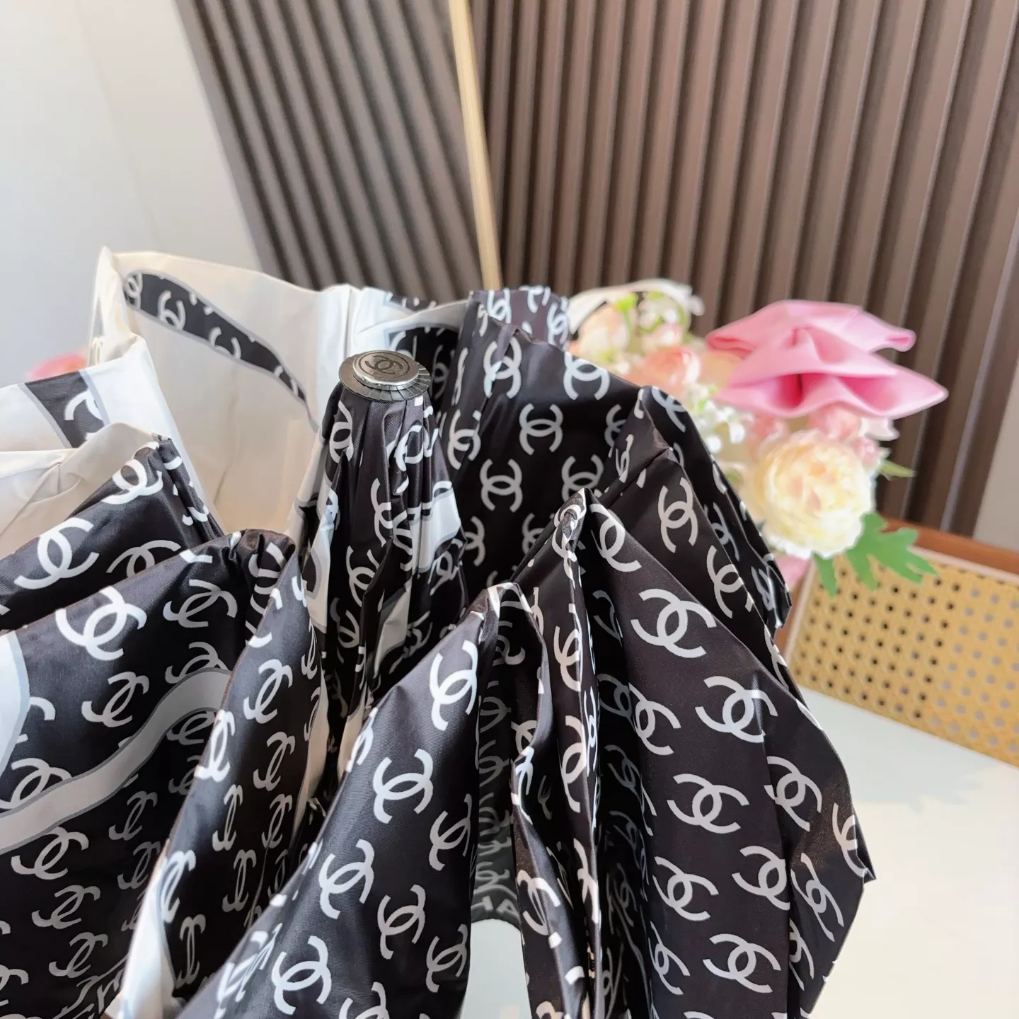 Timeless 5720 Chanel Umbrellas - Image 7