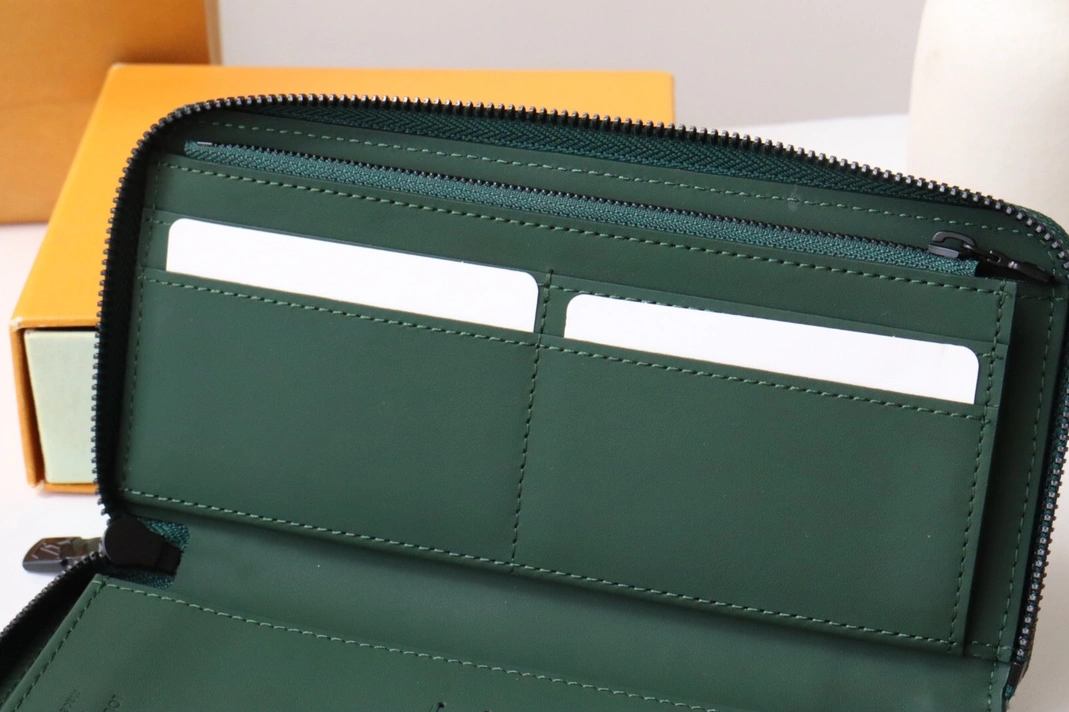 TopPick 1213 Louis Vuitton AAA Quality Card Case - Image 6