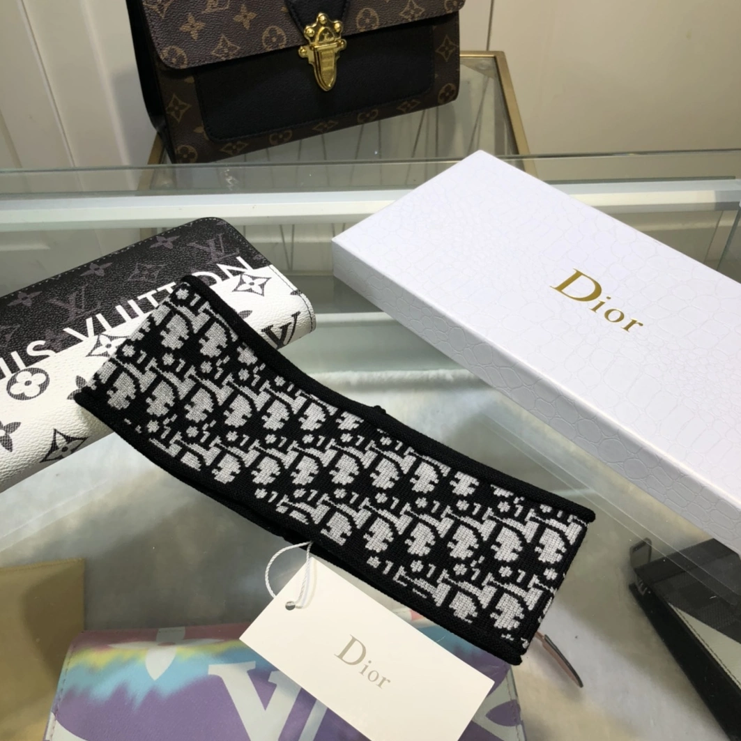 TopPick 1972 Christian Dior Headband - Image 4