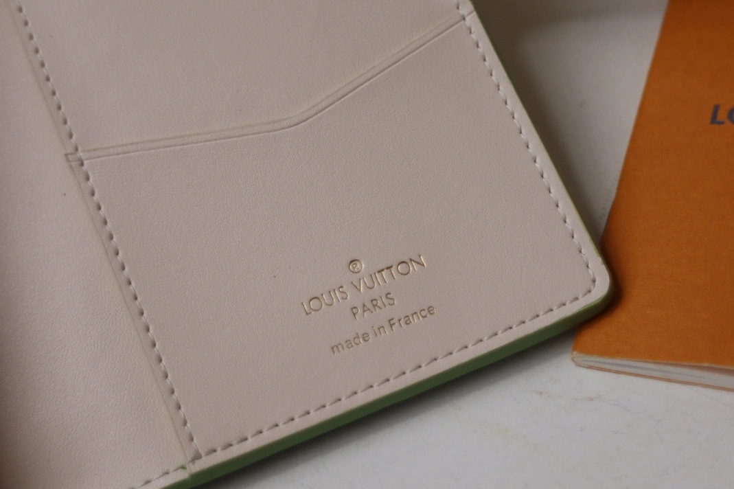 TopPick 4776 Louis Vuitton AAA Quality Card Case - Image 6