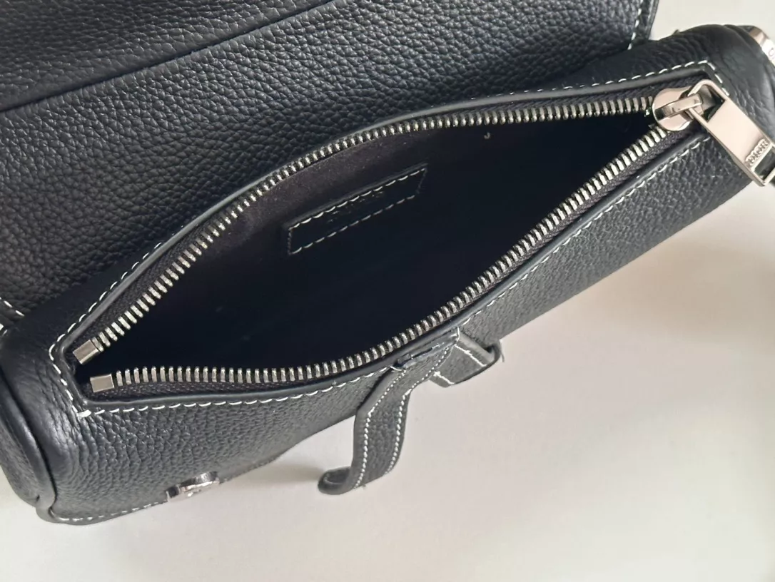 Trendsetting 2279 Christian Dior AAA Man Messenger Bags - Image 5