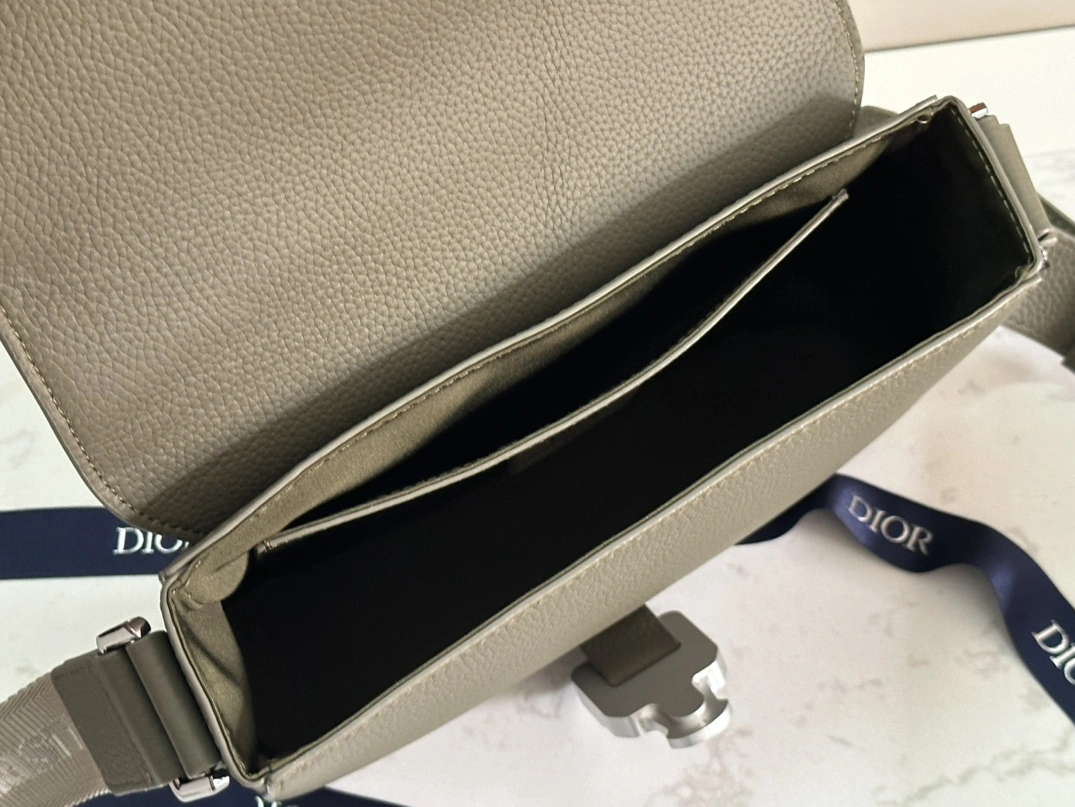 Trendsetting 6360 Christian Dior AAA Man Messenger Bags - Image 8