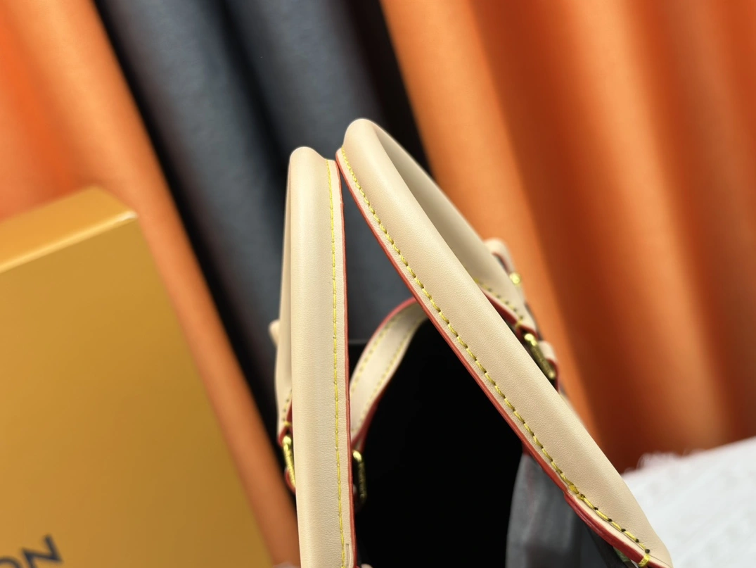 Trendy 7314 Louis Vuitton AAA Quality Tote-Handbags For Women - Image 7