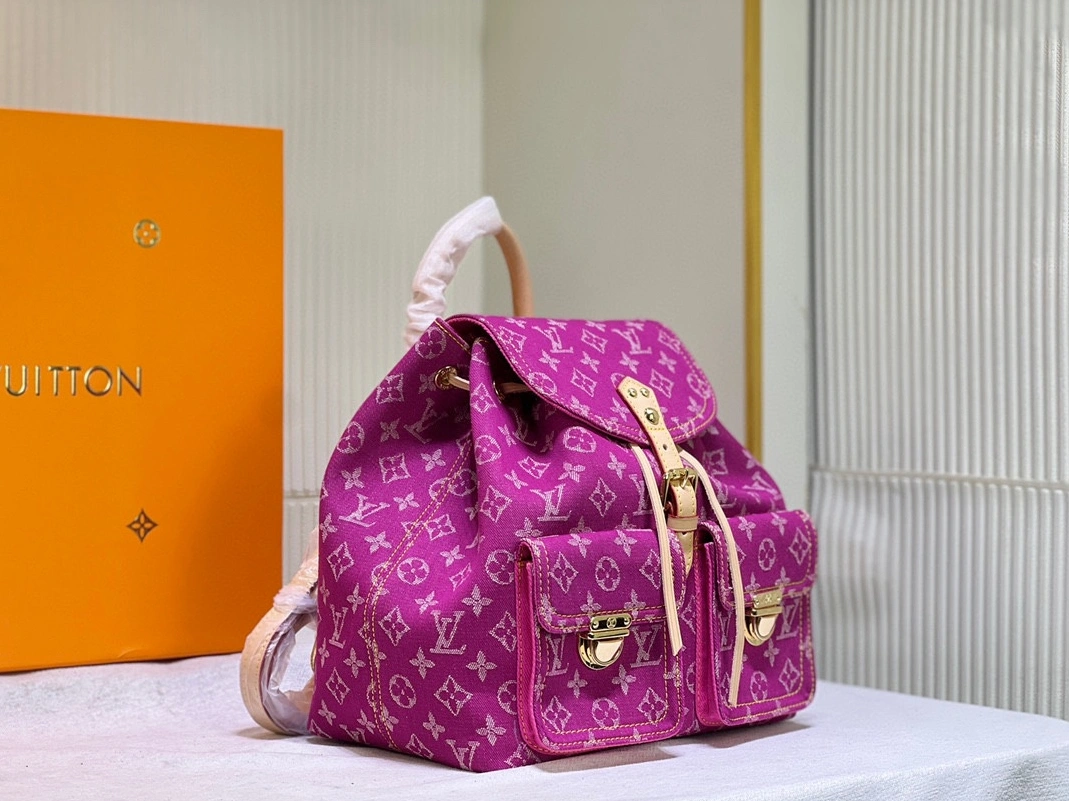 Trendy 8284 Louis Vuitton AAA Quality Backpacks For Women
