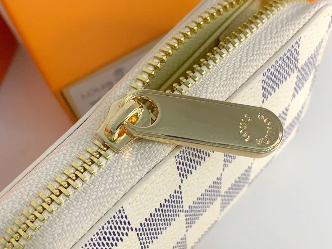 Unique 3680 Louis Vuitton LV Wallets - Image 3