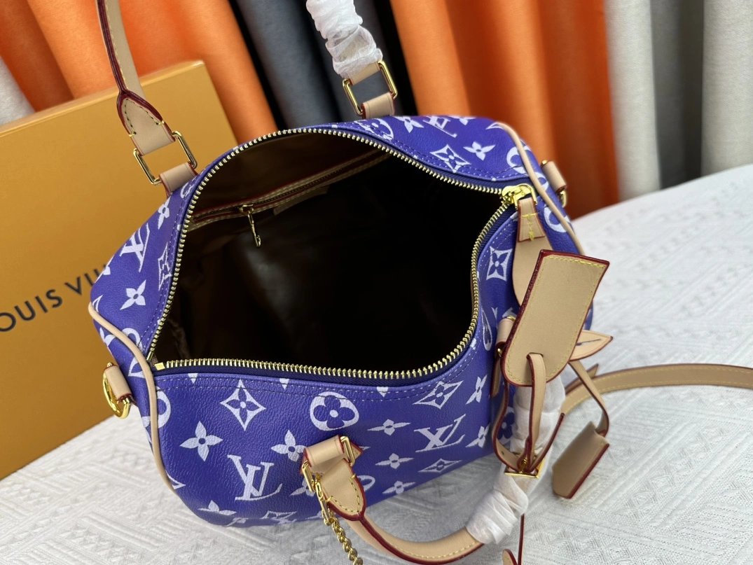 Unique 4084 Louis Vuitton AAA Quality Handbags For Women - Image 8