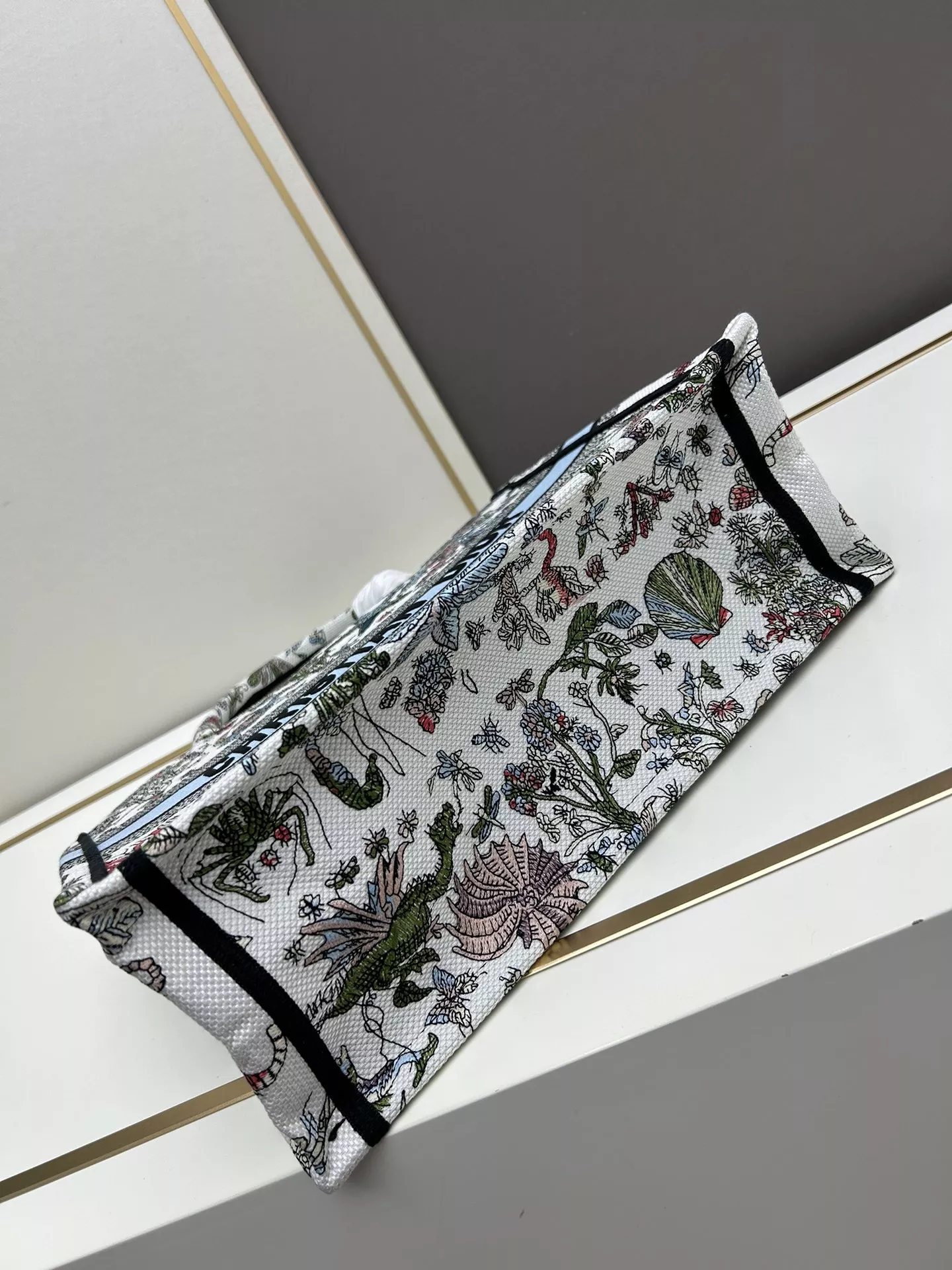 UrbanStyle 3524 Christian Dior AAA Quality Tote-Handbags For Women - Image 5