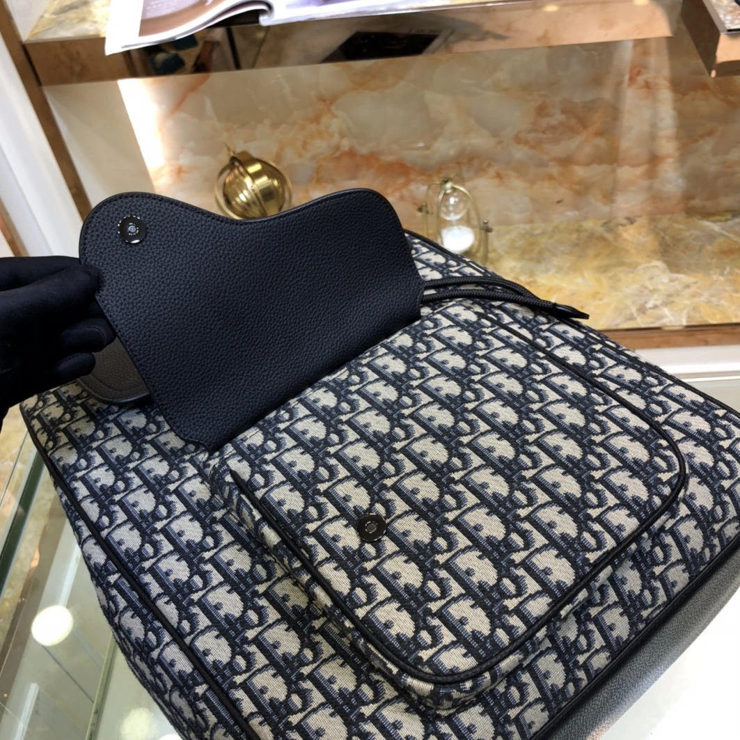 UrbanStyle 4895 Christian Dior AAA Man Backpacks - Image 5