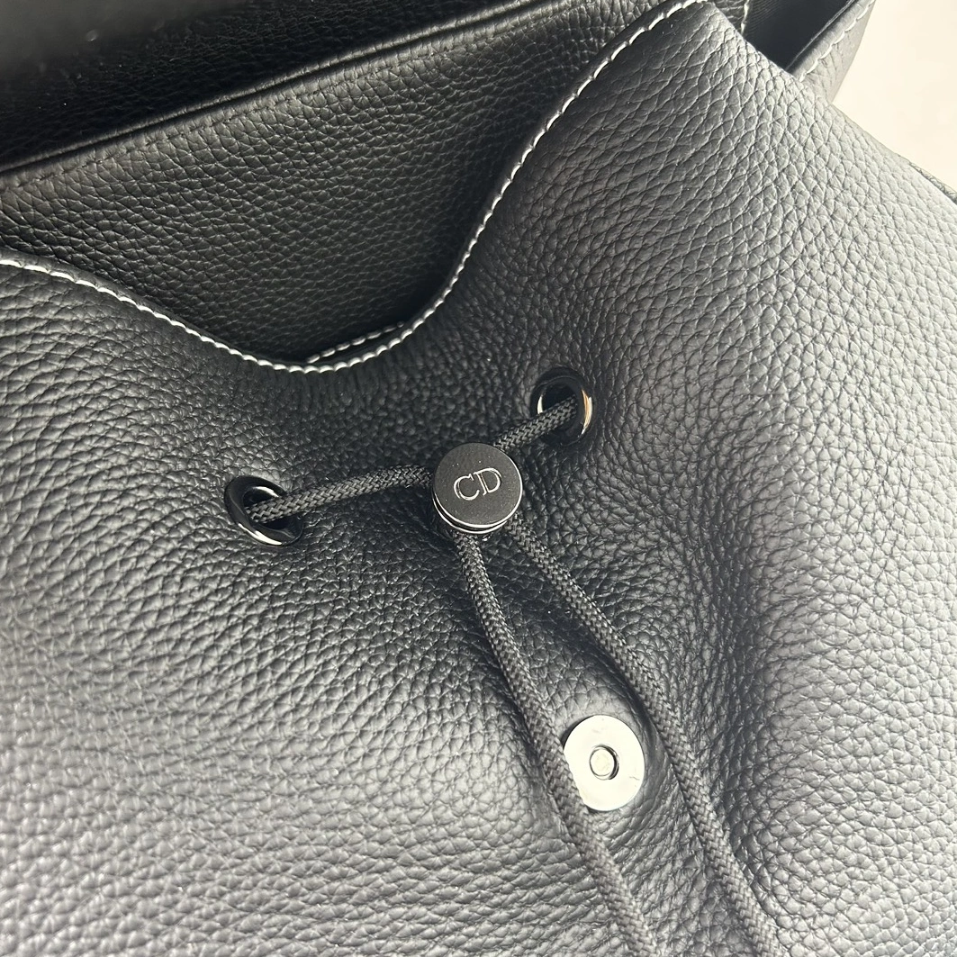 UrbanStyle 8822 Christian Dior AAA Man Backpacks - Image 5