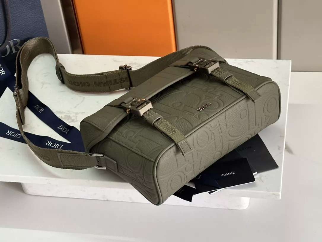 Versatile 5209 Christian Dior AAA Man Messenger Bags - Image 3