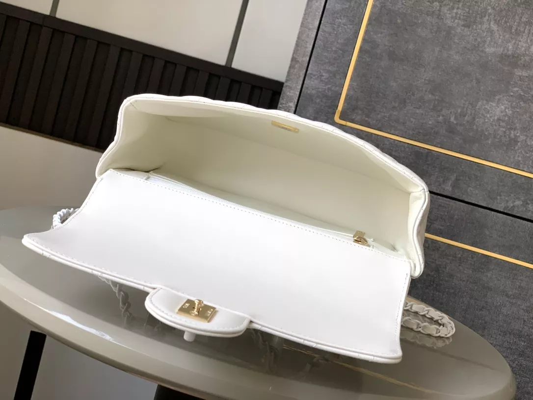 Versatile 5282 Chanel AAA Quality Messenger Bags For Women - Image 7