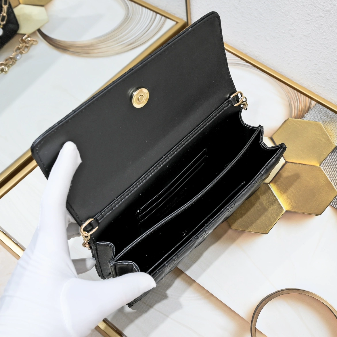 Versatile 6139 Christian Dior AAA Quality Messenger Bags For Women - Image 8