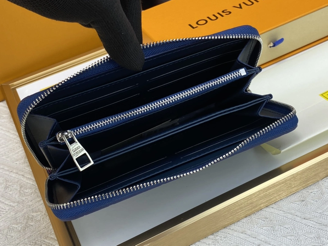 Vibrant 1273 Louis Vuitton LV Wallets - Image 7