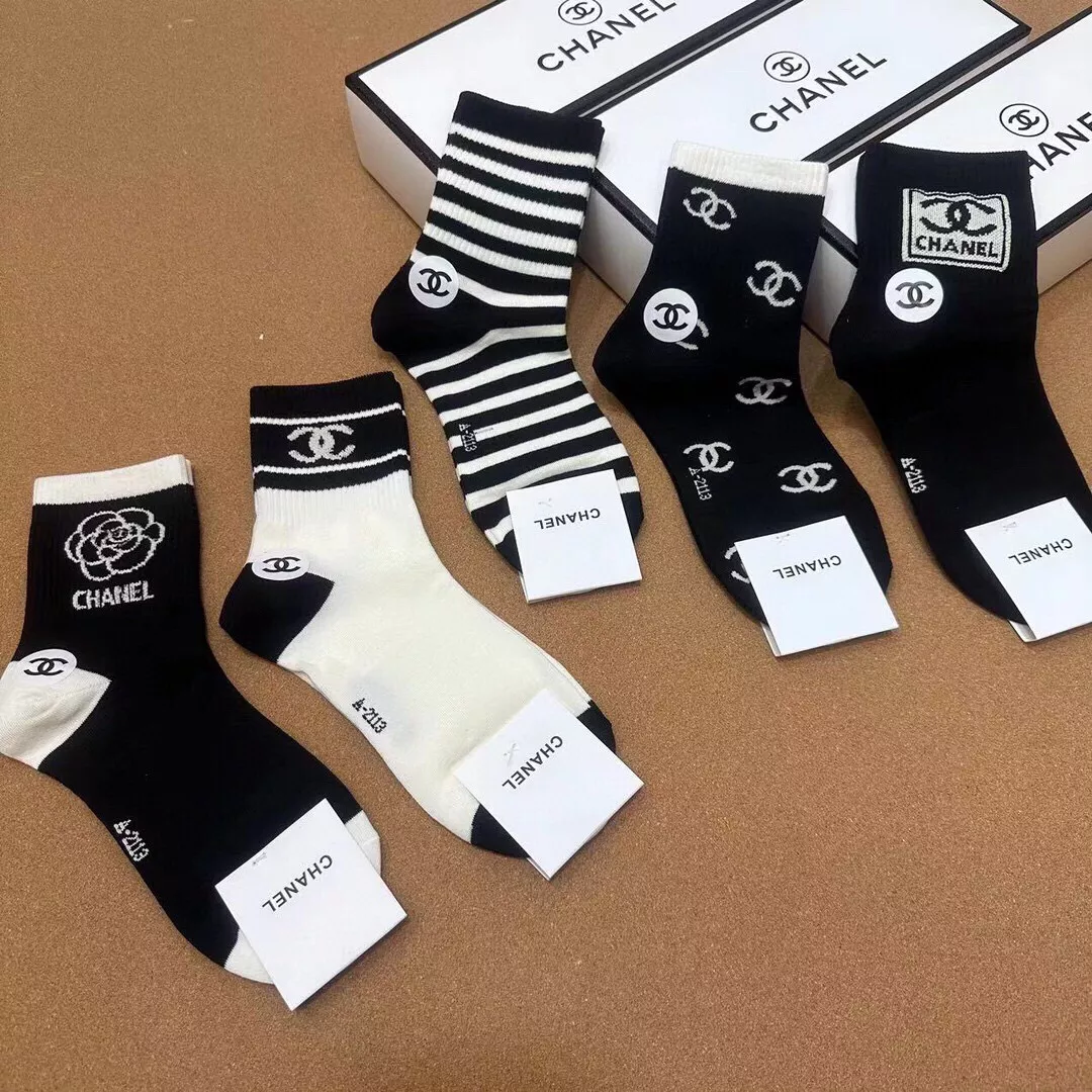 WellDesigned 1137 Chanel Socks For Women - Image 5