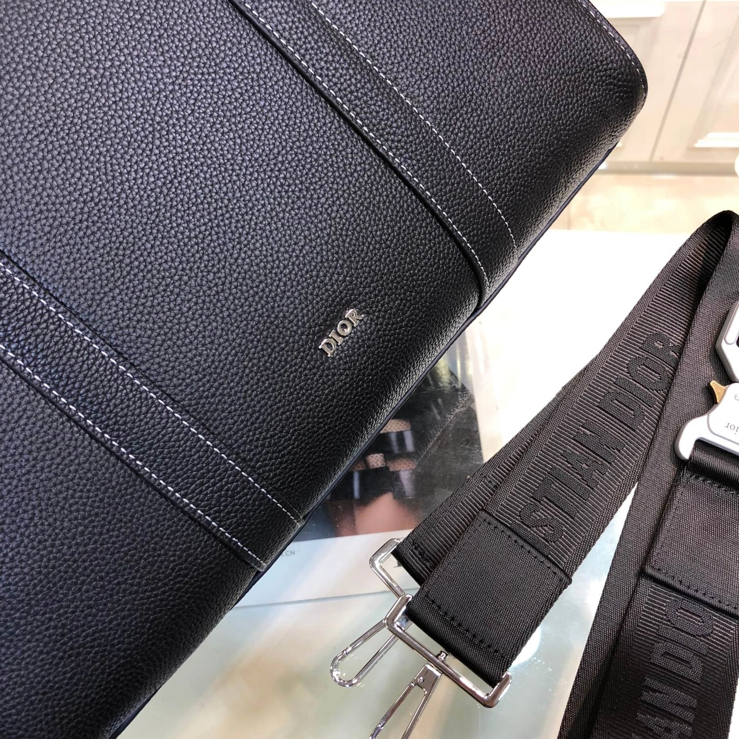 WellDesigned 2036 Christian Dior AAA Man Handbags - Image 4