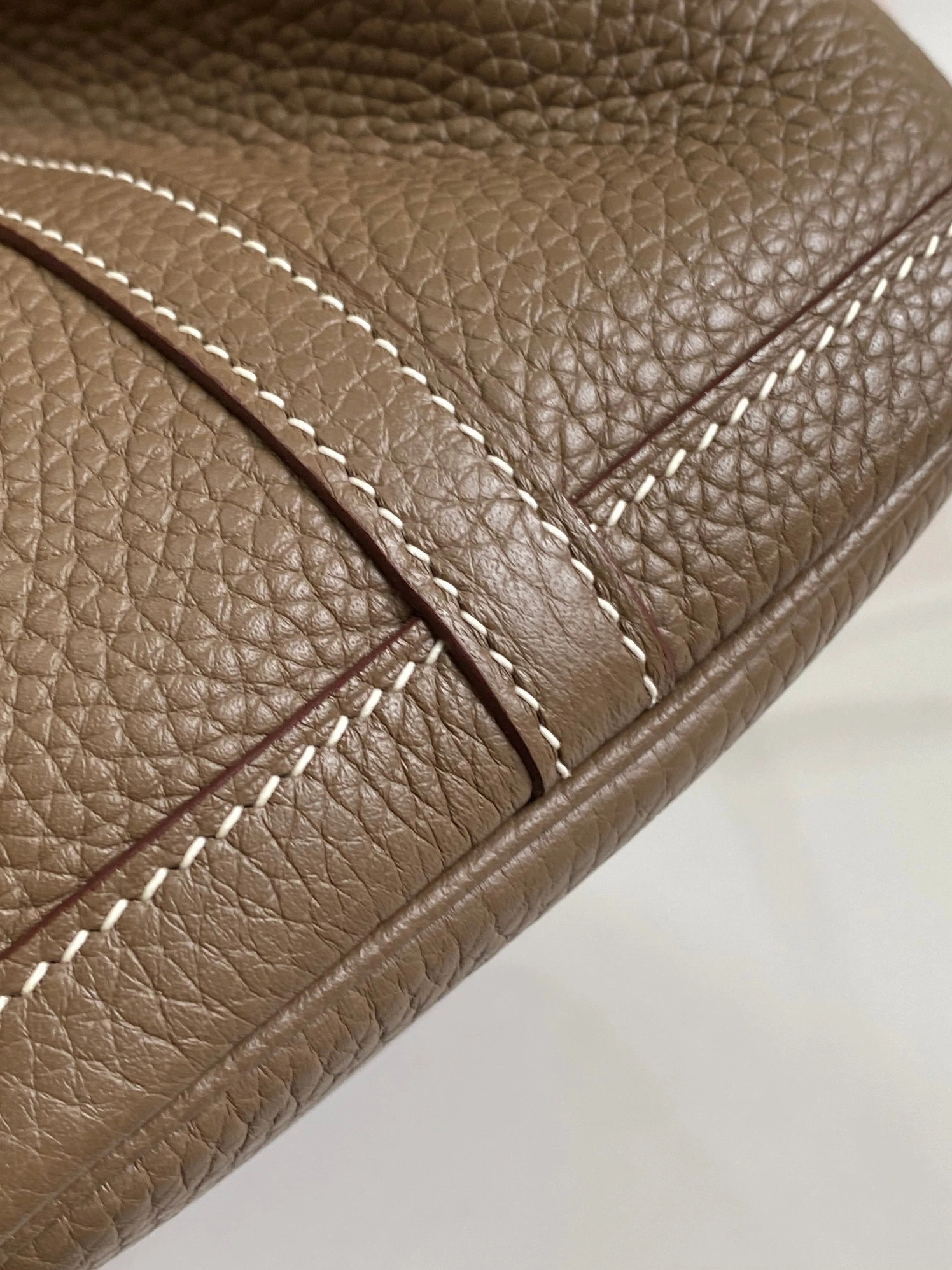 WellDesigned 7560 Hermes AAA Quality Handbags For Women - Image 4