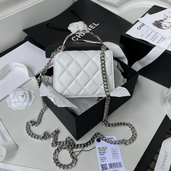 CHANEL CHANELUTCH WITH CHAIN GoAnywhere 1004 - Image 3