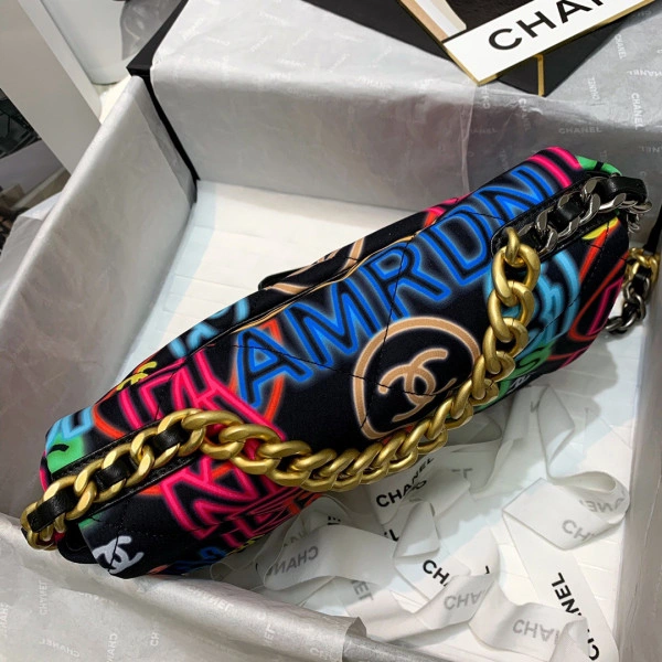 Affordable CHANEL 19 FLAP BAG 61 - Image 7