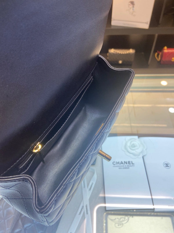 Trendy CHANEL MINI FLAP BAG WITH TOP HANDLE 985 - Image 8