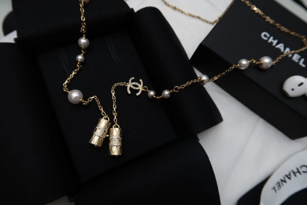 SmartChoice CHANEL AIRPODS NECKLACE 1700 - Image 3