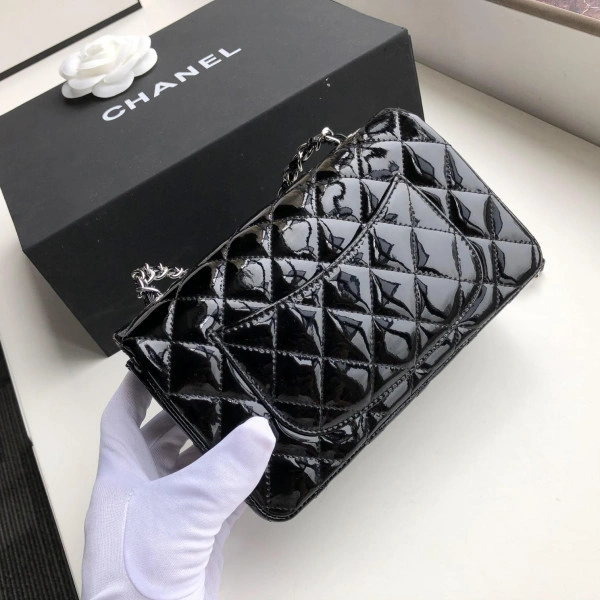 CHANEL FLAP BAG 20CM ModernLook 785 - Image 6