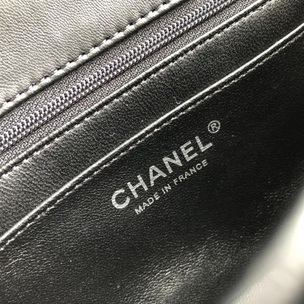 CHANEL FLAP BAG 20CM ModernLook 785 - Image 10
