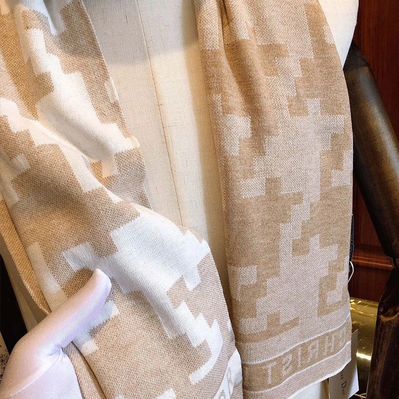 Dior Scarf Macro Houndstooth Motif Technical Cashmere and Wool Khaki - Image 3