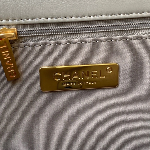 EasyMatch CHANEL 19 FLAP BAG 18 - Image 9