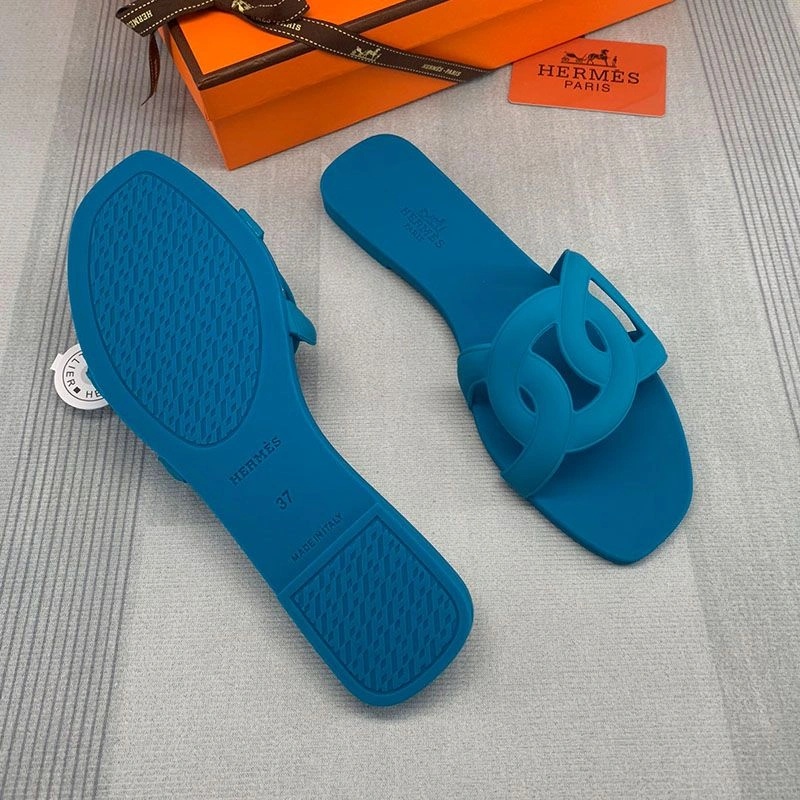 Hermes Aloha Slides Women Rubber with Chaine D'ancre In Blue - Image 4