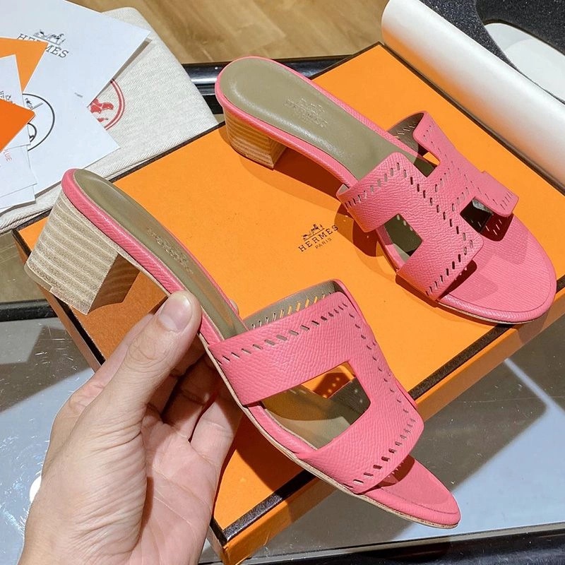 Hermes Oasis Slides Women Hollow Leather In Pink - Image 4