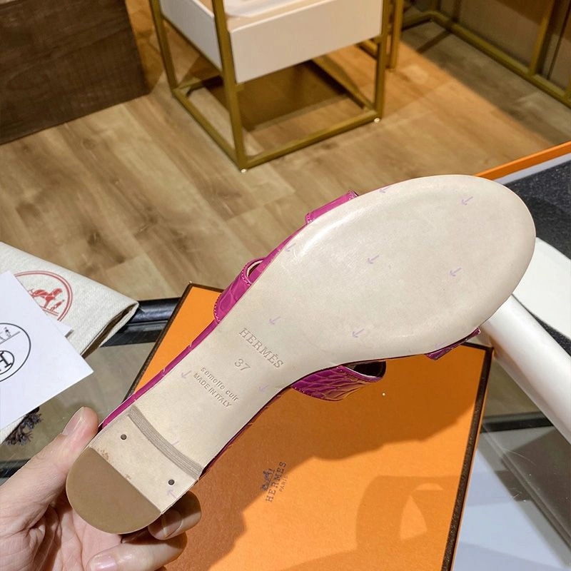 Hermes Oasis Slides Women Alligator Leather In Rose - Image 5