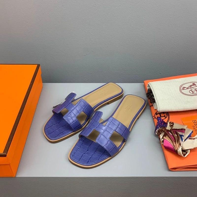 Hermes Oran Slides Women Crocodile Leather In Navy Blue - Image 3