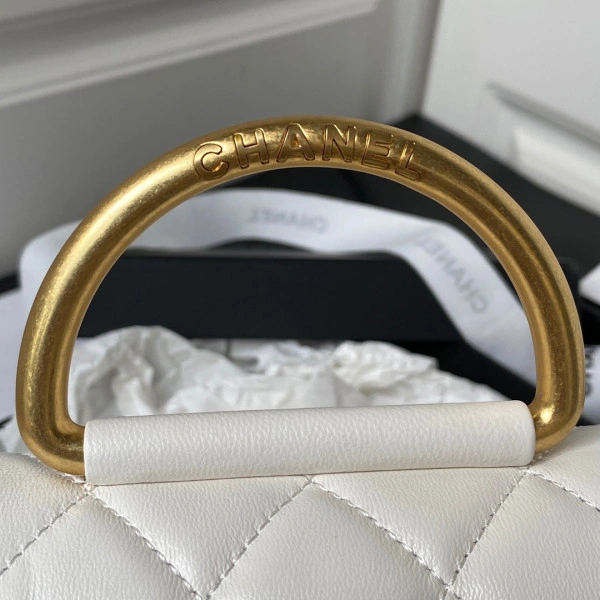 Fashionable CHANEL HANDLE BAG 949 - Image 5