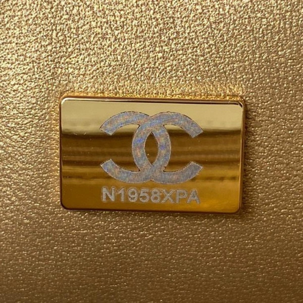 Trendy CHANEL FLAP BAG 17CM 297 - Image 10